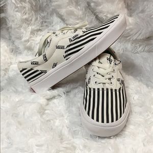 Era Vans
